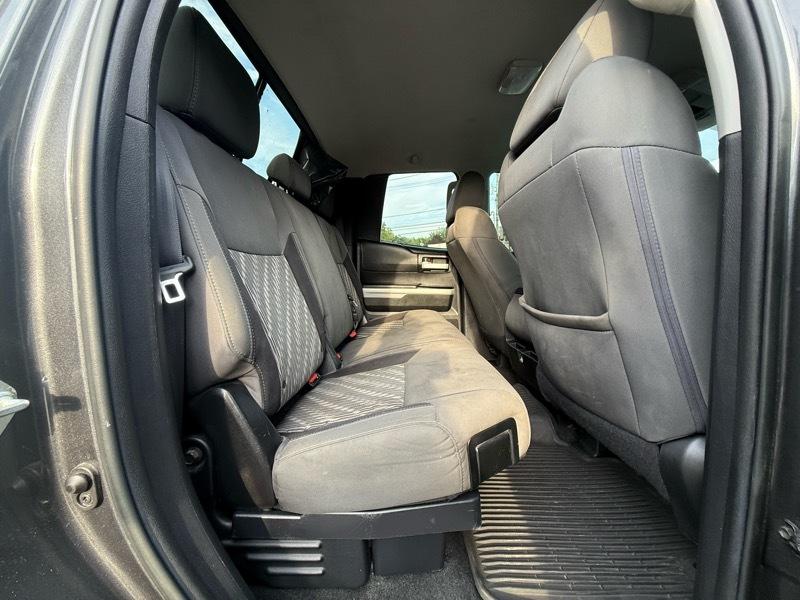 Toyota Tundra  2021