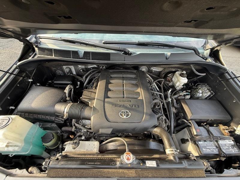 Toyota Tundra  2021