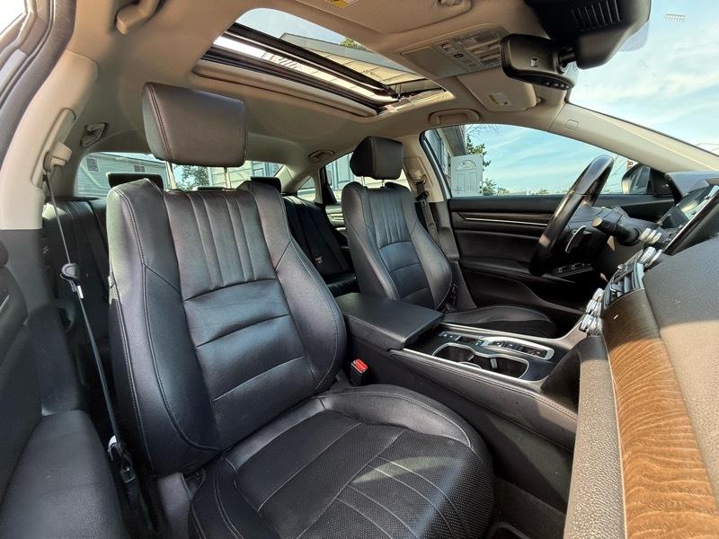 Honda Accord  2019