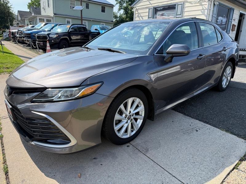 Toyota Camry  2022