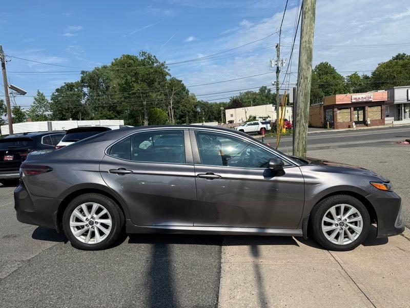 Toyota Camry  2022
