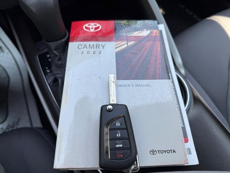 Toyota Camry  2022