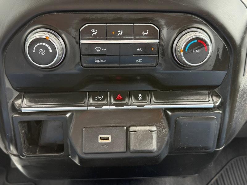 Chevrolet Silverado 1500 Custom Crew Cab 4WD SWB 2019