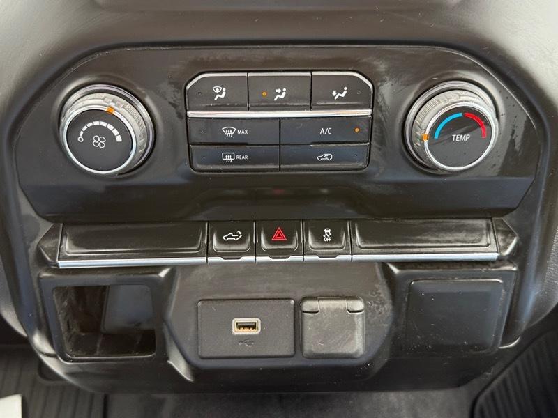 Chevrolet Silverado 1500 Custom Crew Cab 4WD SWB 2019