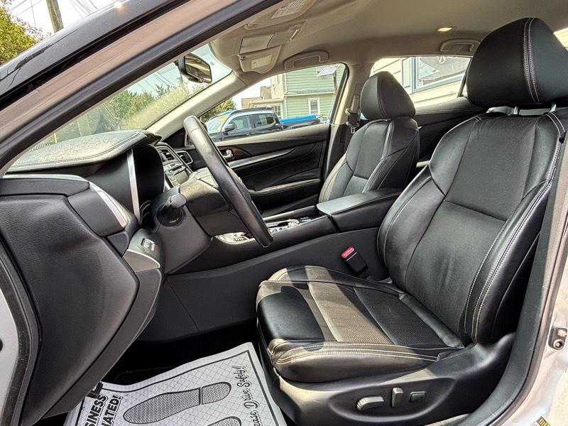 Nissan Maxima SV 2019
