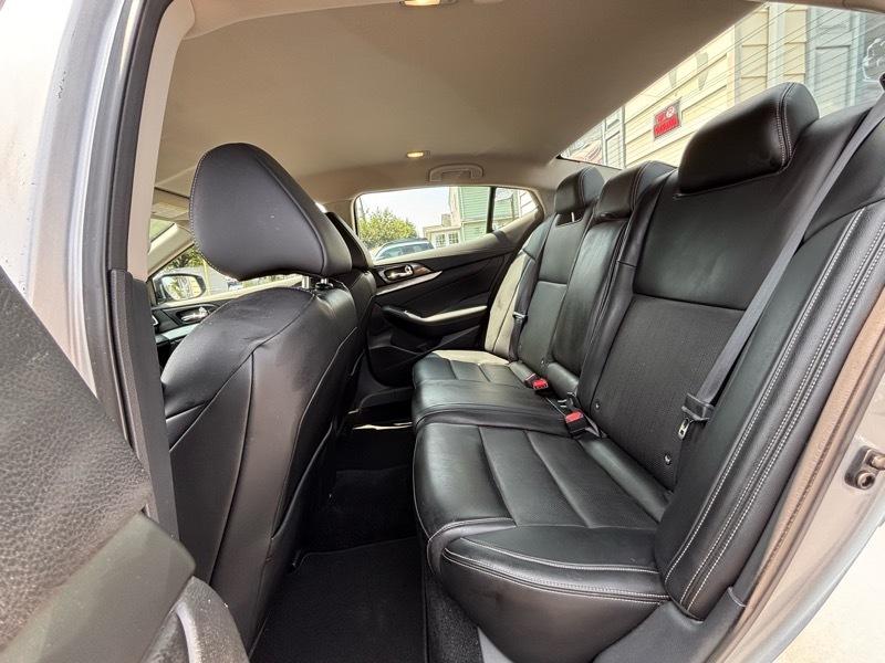Nissan Maxima SV 2019