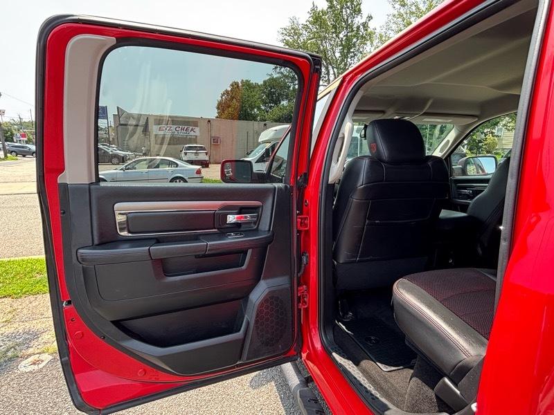 RAM 1500 Sport Crew Cab 4WD 2016