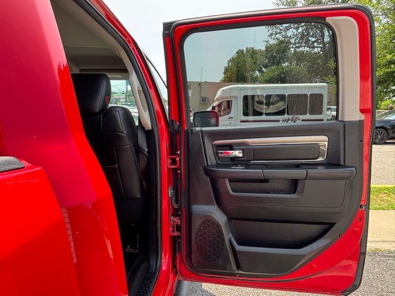 RAM 1500 Sport Crew Cab 4WD 2016