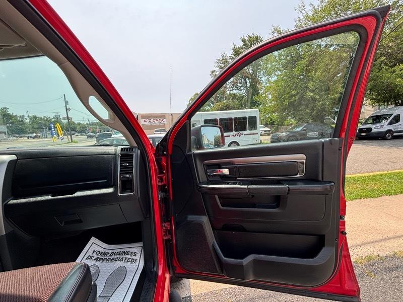 RAM 1500 Sport Crew Cab 4WD 2016