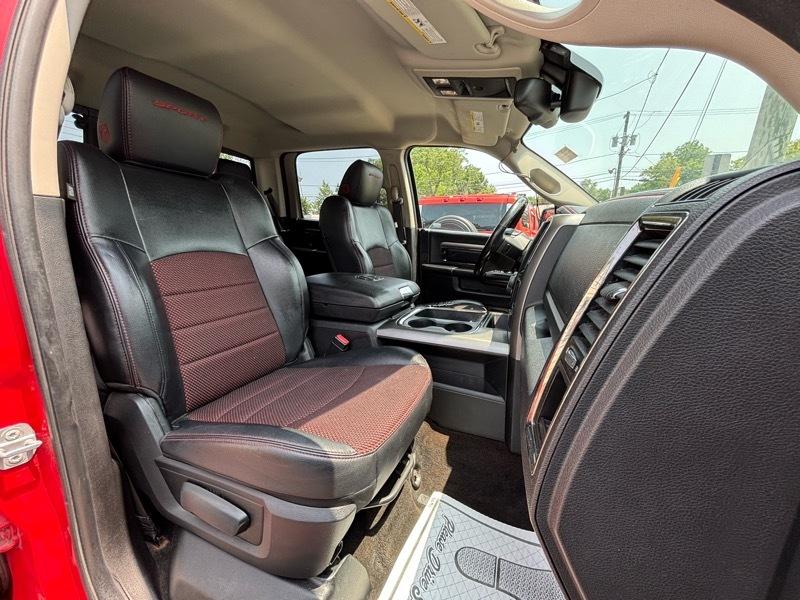 RAM 1500 Sport Crew Cab 4WD 2016