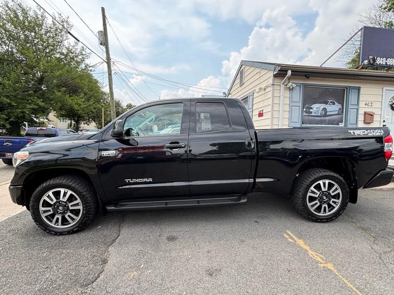 Toyota Tundra SR5 5.7L V8 Double Cab 4WD 2018