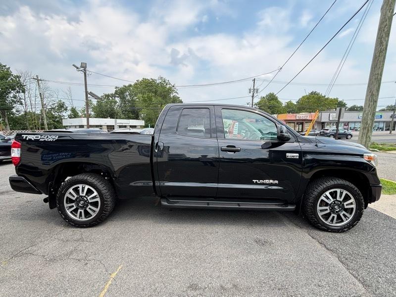 Toyota Tundra SR5 5.7L V8 Double Cab 4WD 2018