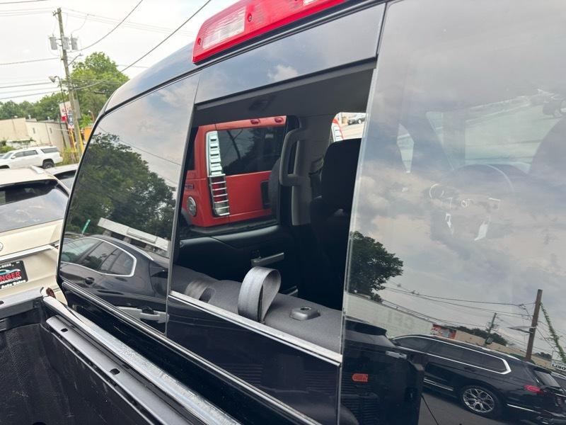 Toyota Tundra SR5 5.7L V8 Double Cab 4WD 2018