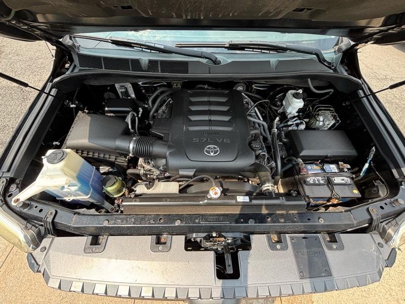 Toyota Tundra SR5 5.7L V8 Double Cab 4WD 2018