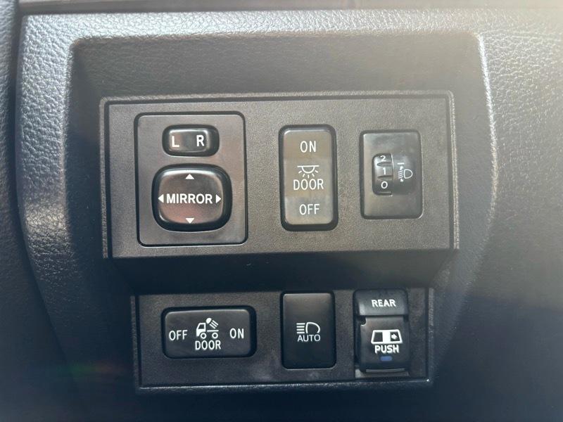 Toyota Tundra SR5 5.7L V8 Double Cab 4WD 2018