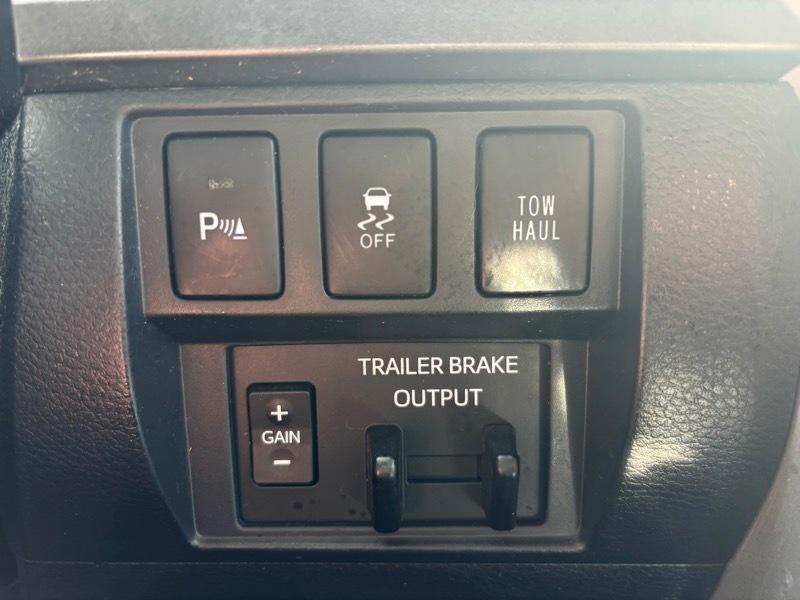 Toyota Tundra SR5 5.7L V8 Double Cab 4WD 2018