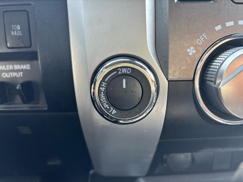 Toyota Tundra SR5 5.7L V8 Double Cab 4WD 2018