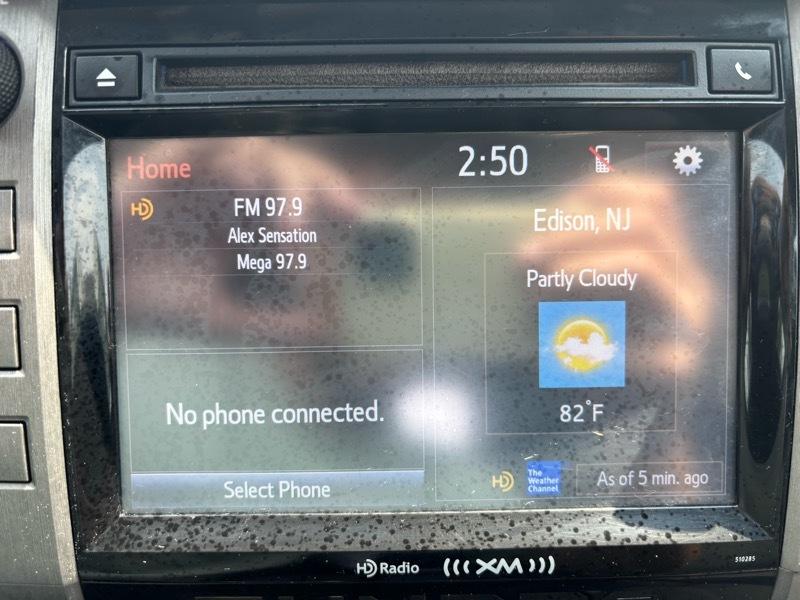 Toyota Tundra SR5 5.7L V8 Double Cab 4WD 2018
