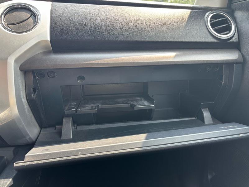 Toyota Tundra SR5 5.7L V8 Double Cab 4WD 2018