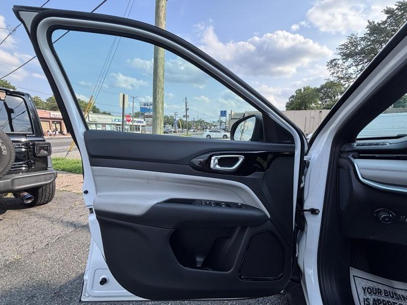 Jeep Compass Limited 4D SUV 4WD 2025
