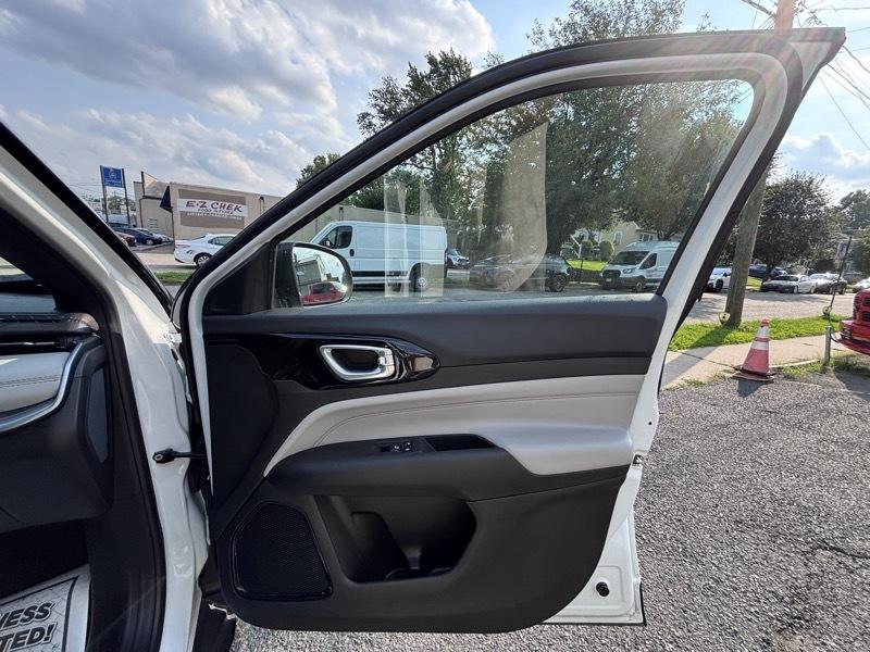 Jeep Compass Limited 4D SUV 4WD 2025