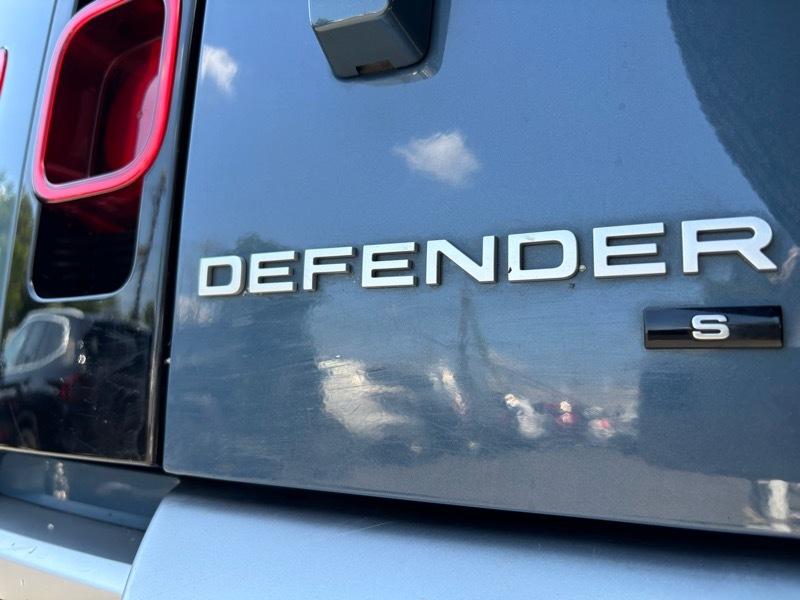 Land Rover Defender 110 S 4D SUV 2020
