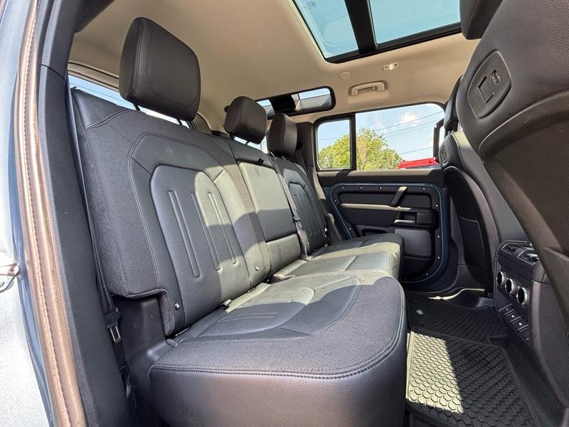 Land Rover Defender 110 S 4D SUV 2020