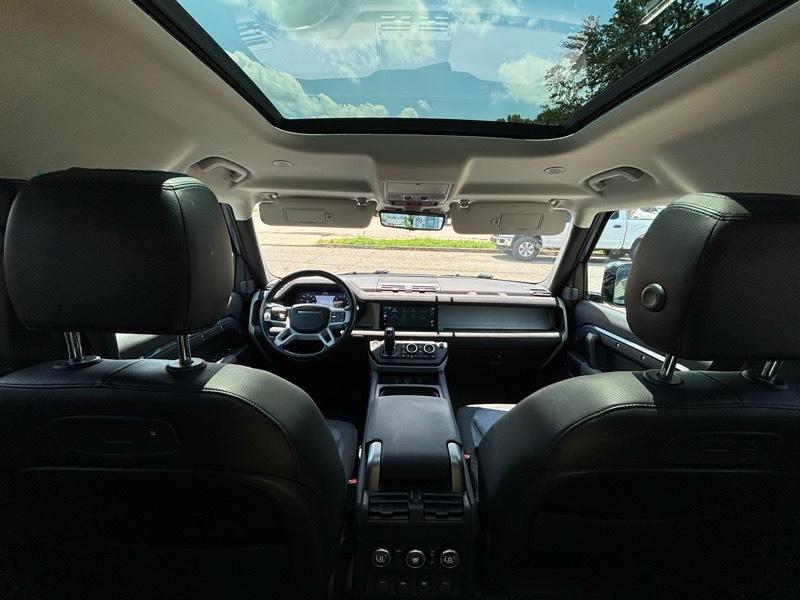 Land Rover Defender 110 S 4D SUV 2020