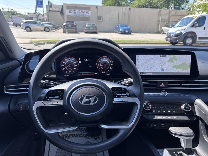Hyundai Elantra SEL 4D Sedan at 2024