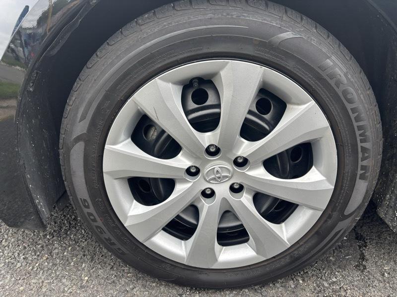 Toyota Corolla LE 2024