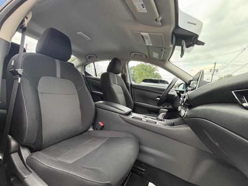 Nissan Sentra SV 2024