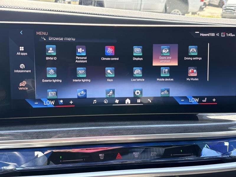 BMW 7-Series  2024
