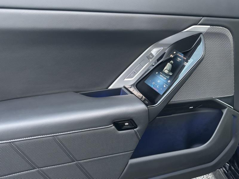 BMW 7-Series  2024