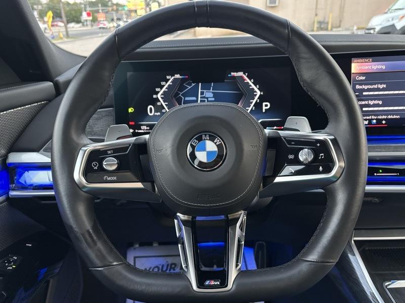 BMW 7-Series  2024