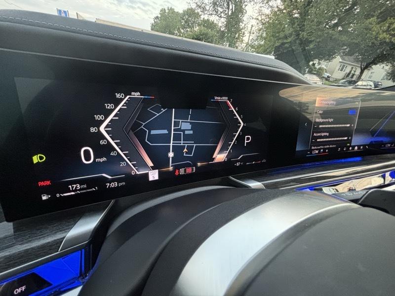 BMW 7-Series  2024
