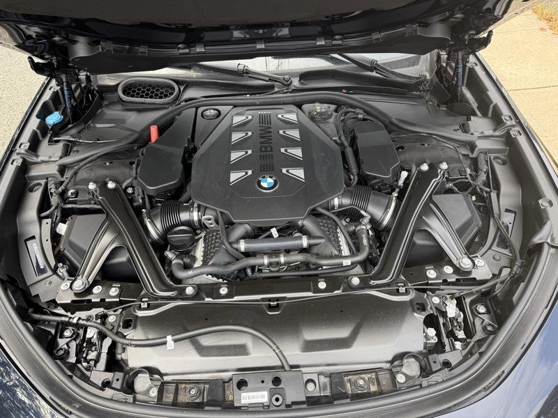 BMW 7-Series  2024