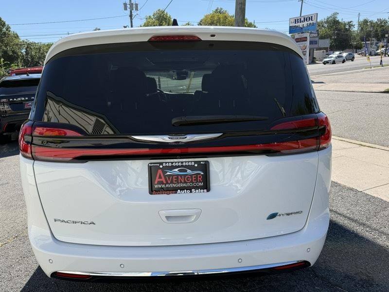 Chrysler Pacifica Hybrid  2023