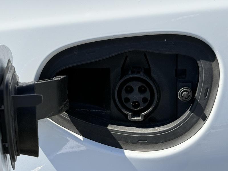 Chrysler Pacifica Hybrid  2023