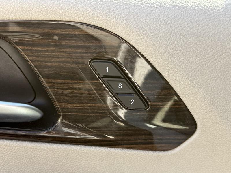 Chrysler Pacifica Hybrid  2023
