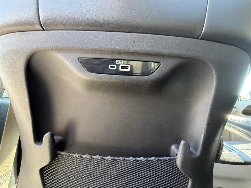 Chrysler Pacifica Hybrid  2023