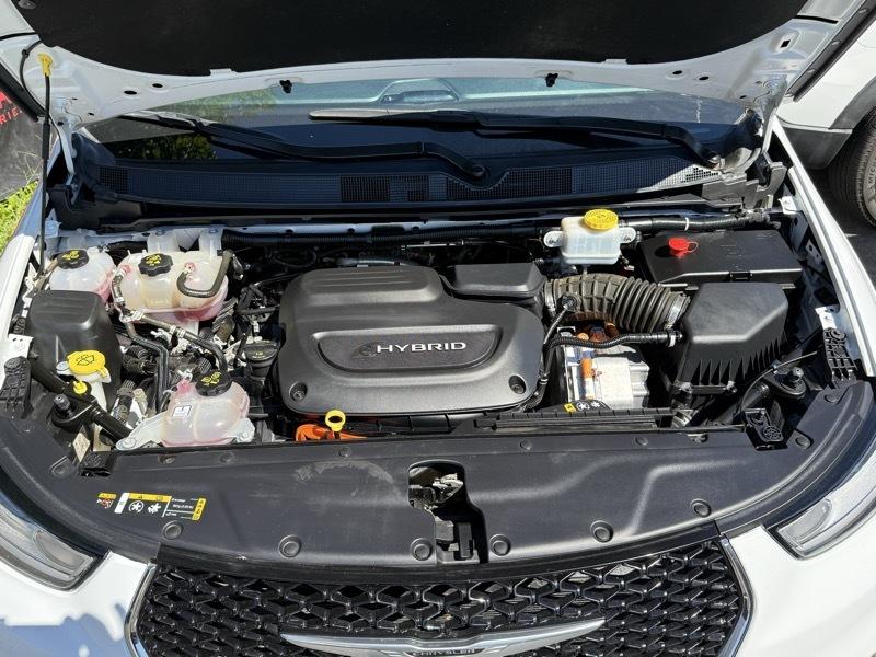 Chrysler Pacifica Hybrid  2023