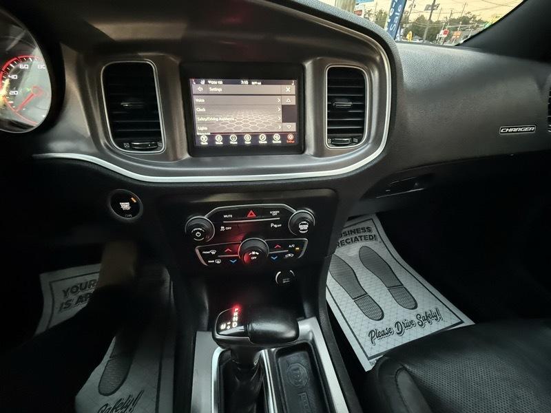 Dodge Charger SXT 2021