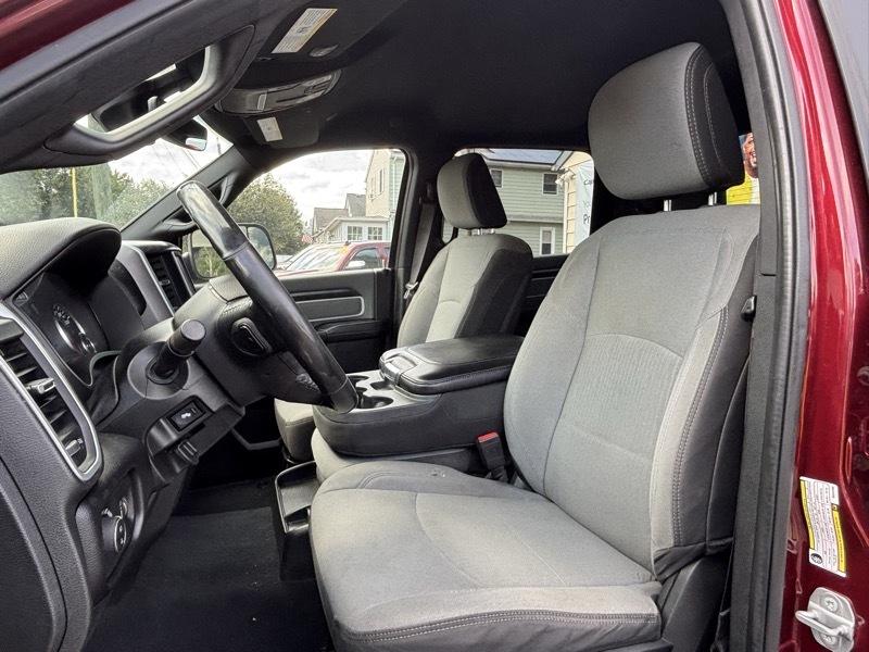 RAM 2500 Big Horn Crew Cab 4WD SWB 2022