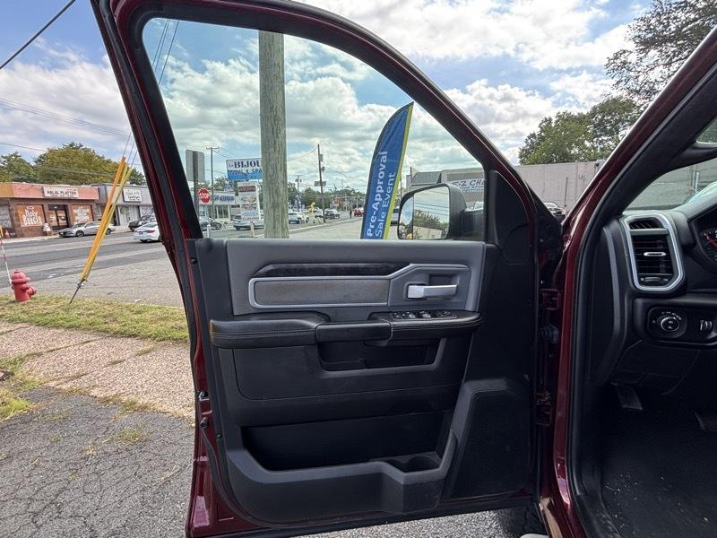 RAM 2500 Big Horn Crew Cab 4WD SWB 2022