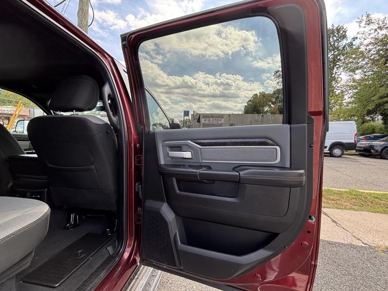 RAM 2500 Big Horn Crew Cab 4WD SWB 2022