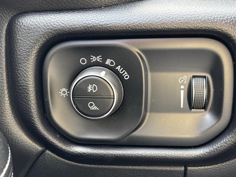 RAM 2500 Big Horn Crew Cab 4WD SWB 2022