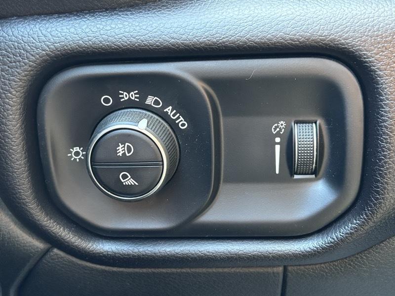 RAM 3500 Big Horn Crew Cab 4WD LWB 2024