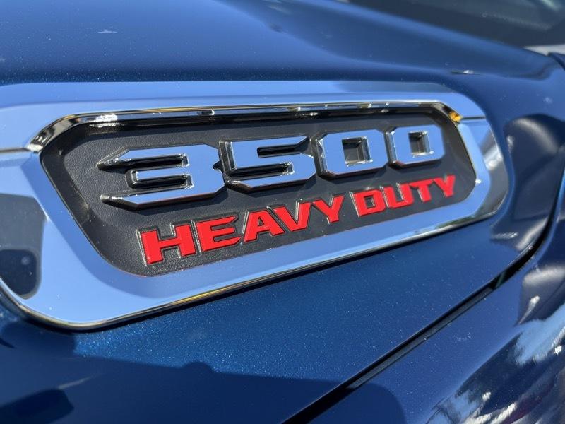 RAM 3500 Big Horn Crew Cab 4WD LWB 2024