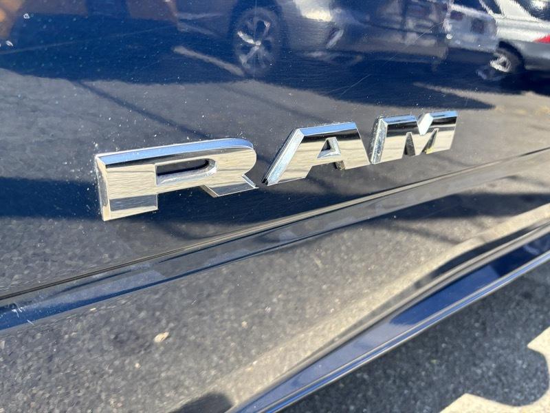RAM 3500 Big Horn Crew Cab 4WD LWB 2024