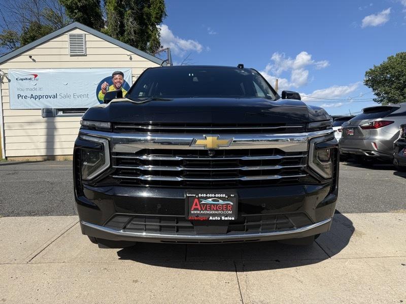 Chevrolet Suburban 1500 LT 4D SUV 4WD 2025